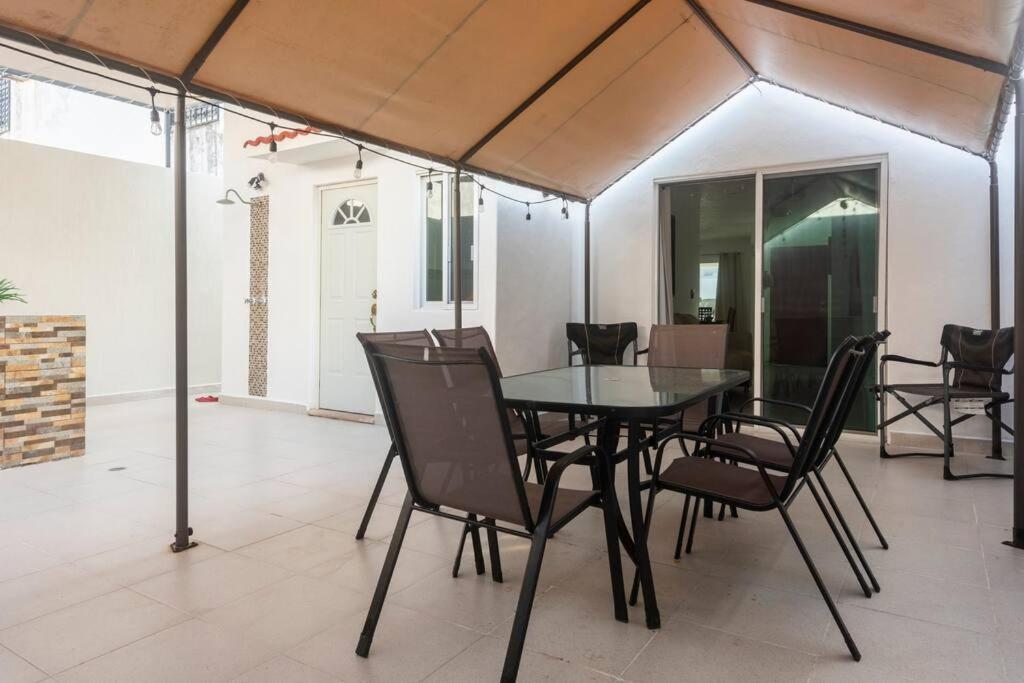 Villa Casa Monik, A Dos Pasos De La Playa à Cancún Extérieur photo